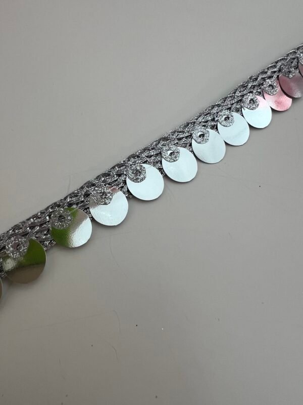 Ruban sequin argent – Image 3