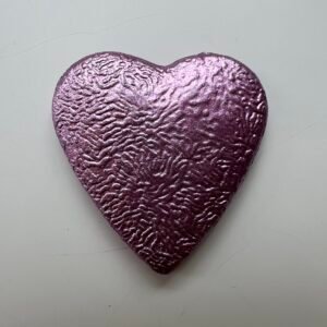 Embellissement coeur violet