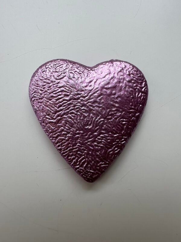 Embellissement coeur violet