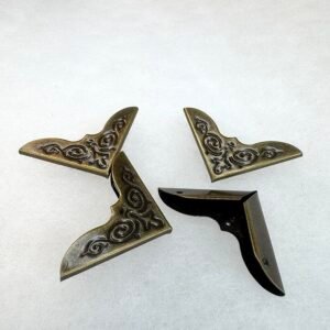 Embellissement coins bronze