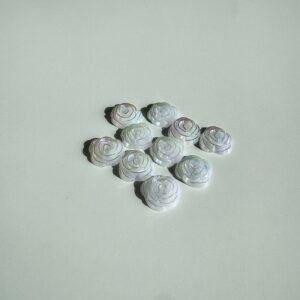 Embellissement roses blanches