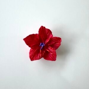 Embellissement fleur platycodon rouge