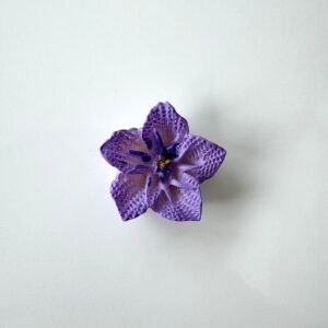Embellissement fleur platycodon violette