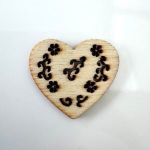 Sujet bois cœur fleuri