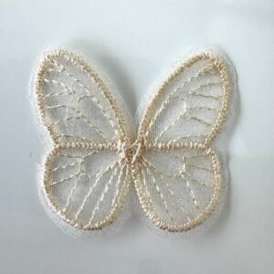 Embellissement papillon brodé