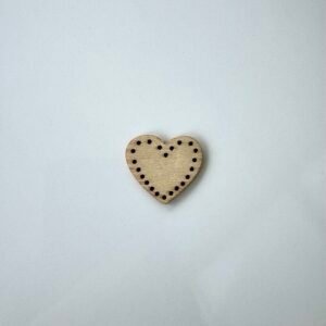 Sujet bois cœur et points