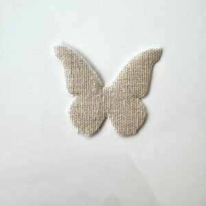 Embellissement papillon en lin beige