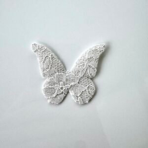 Embellissement en lin papillon et dentelle